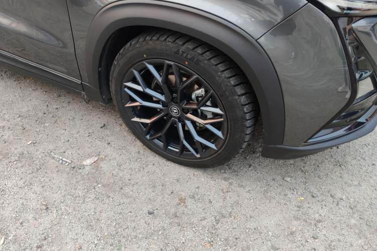 Used CHANGAN UNI-T 2022 2.0T Prestige Version Right Front Wheel Hub