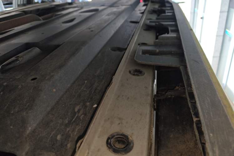 Used CHANGAN UNI-T 2022 1.5T Sport Edition Flagship Version Right Side Sill
