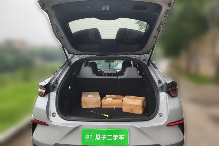 Used CHANGAN UNI-T 2022 1.5T Prestige Version Trunk