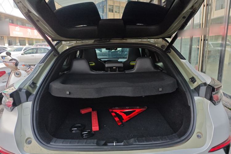 Used CHANGAN UNI-T 2022 1.5T Sport Edition Flagship Version Trunk