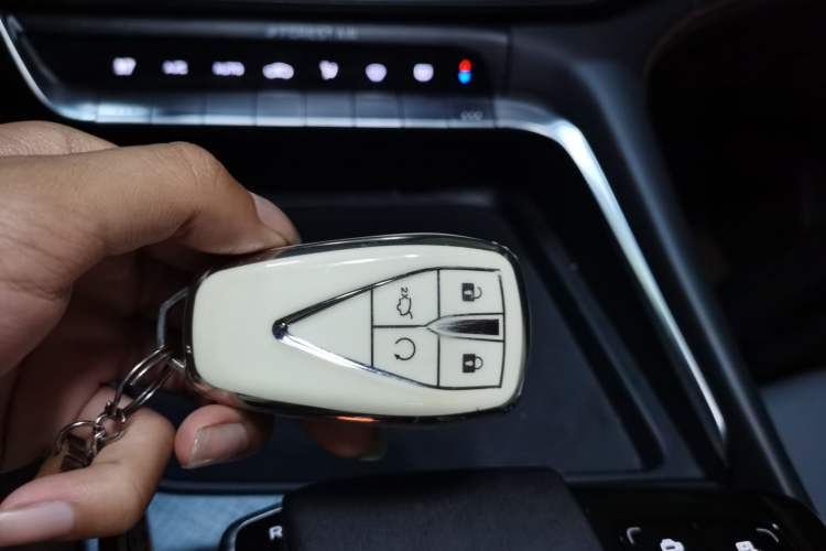 Used CHANGAN UNI-T 2022 1.5T Sport Edition Premium Version Vehicle Key