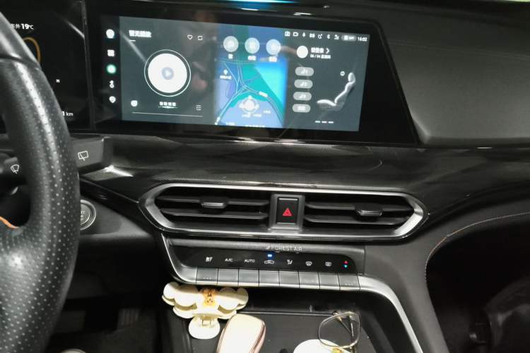 Used CHANGAN UNI-T 2022 1.5T Flagship Edition Audio And AC Panel