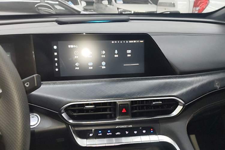 Used CHANGAN UNI-T 2022 1.5T Luxury Edition Audio And AC Panel
