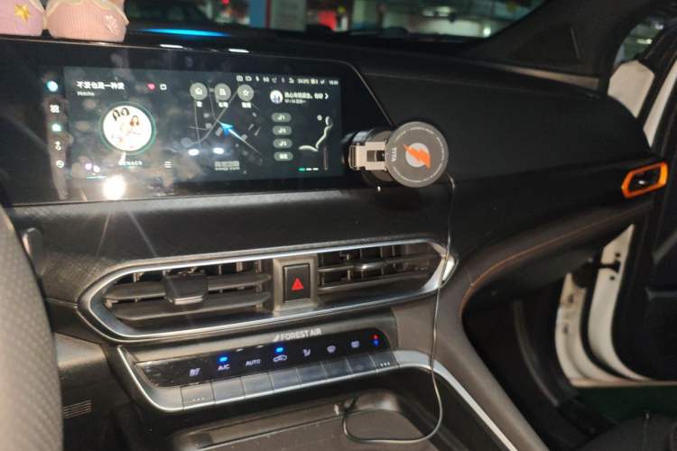 Used CHANGAN UNI-T 2022 2.0T Prestige Version Audio And AC Panel