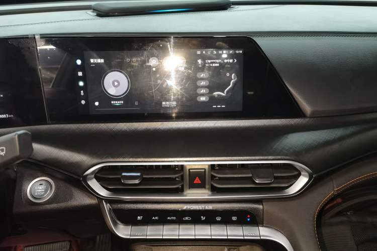 Used CHANGAN UNI-T 2022 1.5T Sport Edition Premium Version Audio And AC Panel