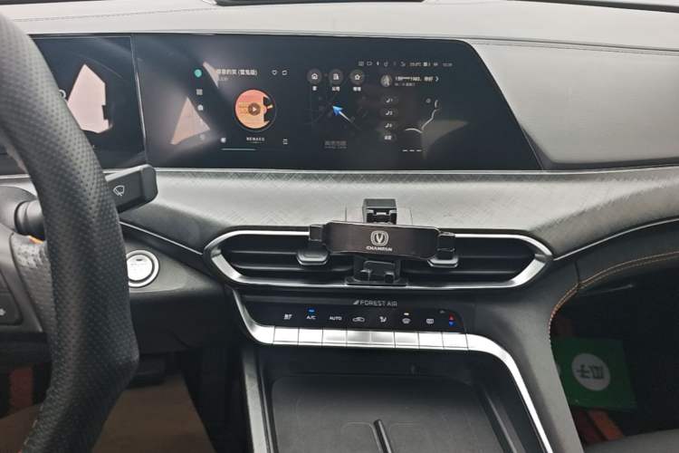 Used CHANGAN UNI-T 2022 1.5T Sport Edition Premium Version Audio And AC Panel