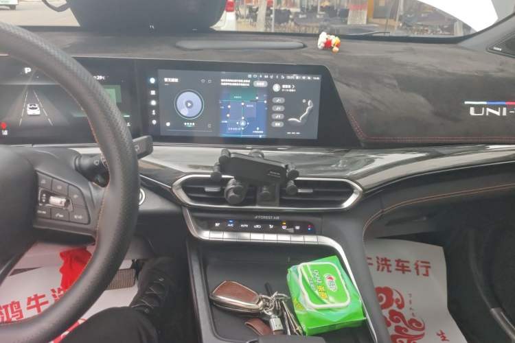 Used CHANGAN UNI-T 2022 1.5T Sport Edition Flagship Version Audio And AC Panel