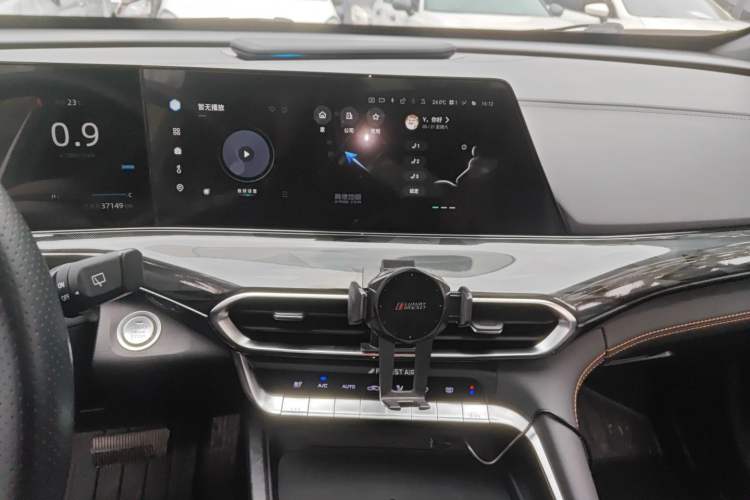 Used CHANGAN UNI-T 2022 1.5T Flagship Edition Audio And AC Panel