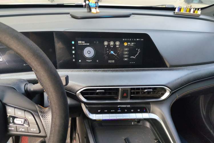 Used CHANGAN UNI-T 2022 1.5T Prestige Version Audio And AC Panel