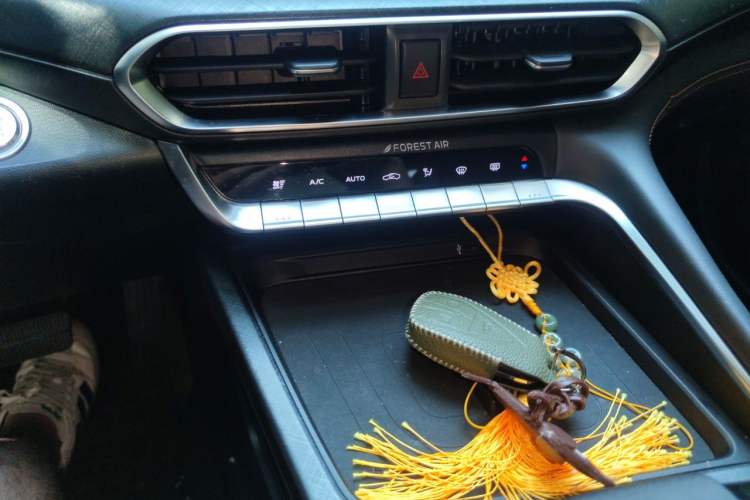 Used CHANGAN UNI-T 2022 1.5T Prestige Version Audio And AC Panel