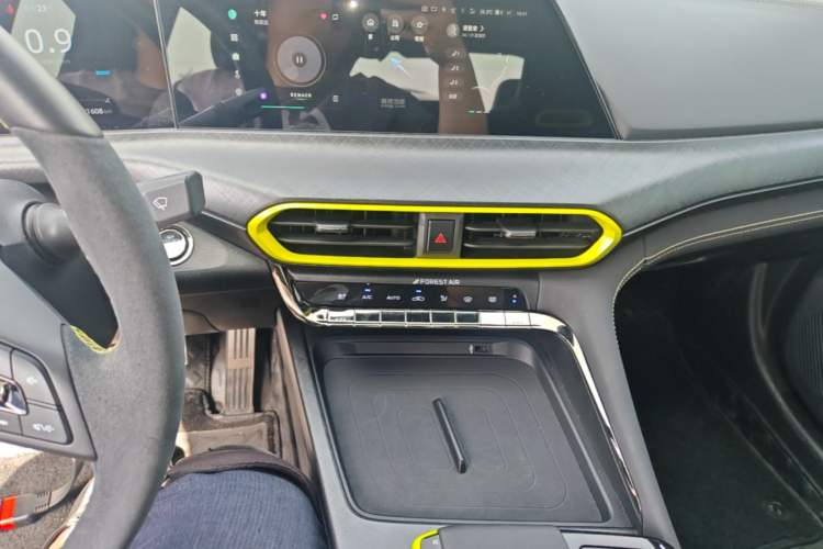 Used CHANGAN UNI-T 2022 1.5T Sport Edition Premium Version Audio And AC Panel