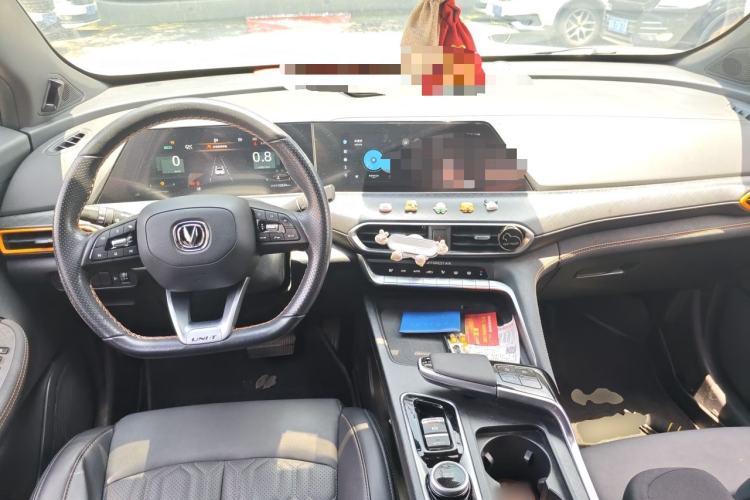 Used CHANGAN UNI-T 2022 1.5T Luxury Edition Center Console