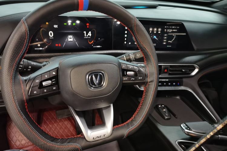 Used CHANGAN UNI-T 2022 1.5T Sport Edition Premium Version Center Console