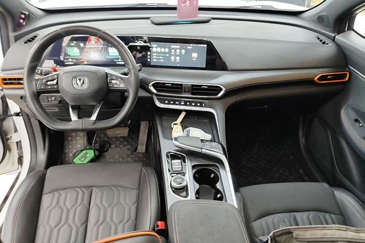 Used CHANGAN UNI-T 2022 1.5T Sport Edition Premium Version Center Console