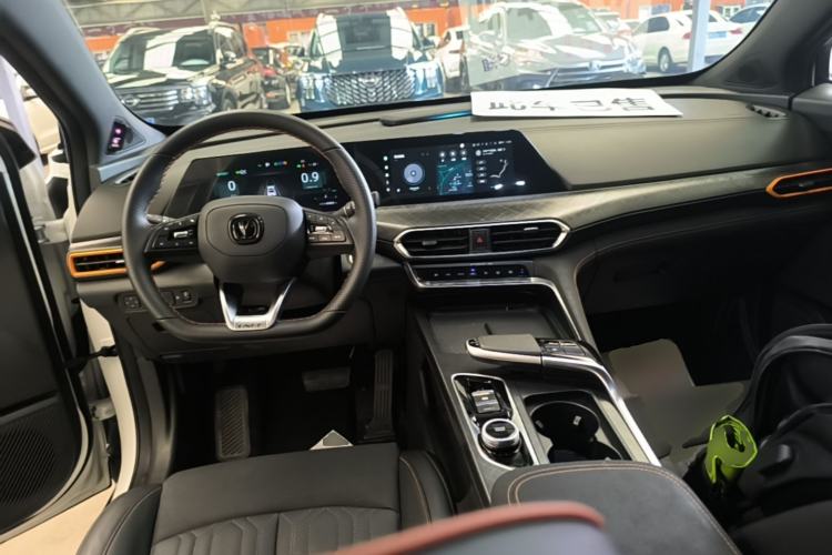 Used CHANGAN UNI-T 2022 1.5T Prestige Version Center Console