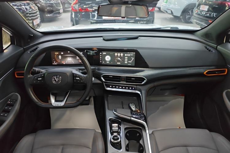 Used CHANGAN UNI-T 2022 1.5T Prestige Version Center Console