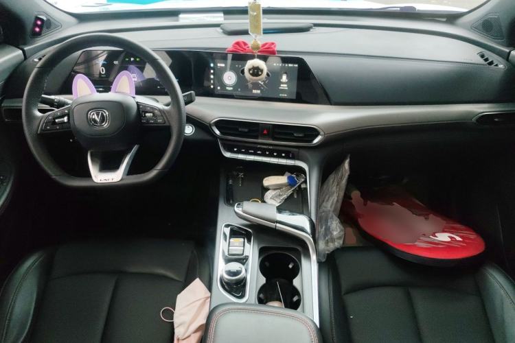 Used CHANGAN UNI-T 2022 1.5T Excellence Model Center Console