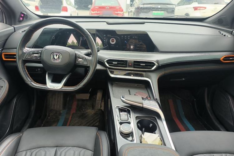 Used CHANGAN UNI-T 2022 1.5T Prestige Version Center Console