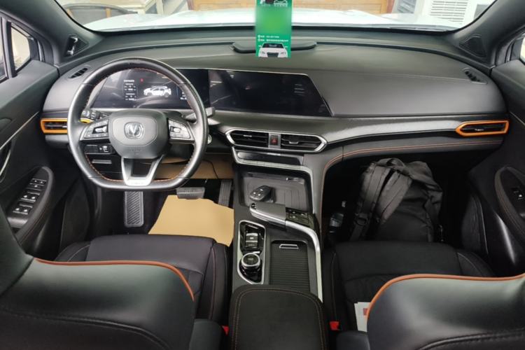 Used CHANGAN UNI-T 2022 1.5T Prestige Version Center Console
