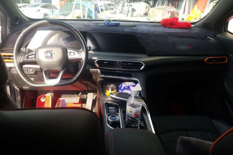 Used CHANGAN UNI-T 2022 1.5T Prestige Version Center Console