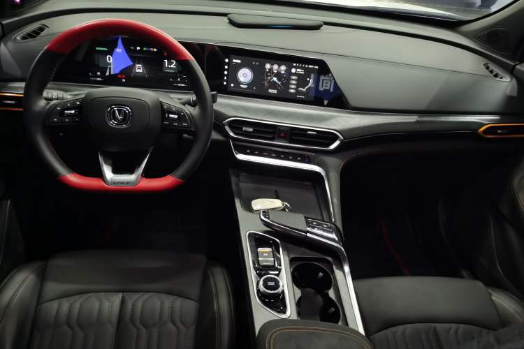 Used CHANGAN UNI-T 2022 1.5T Prestige Version Center Console