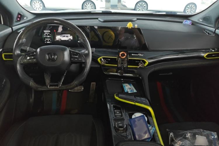 Used CHANGAN UNI-T 2022 1.5T Sport Edition Flagship Version Center Console
