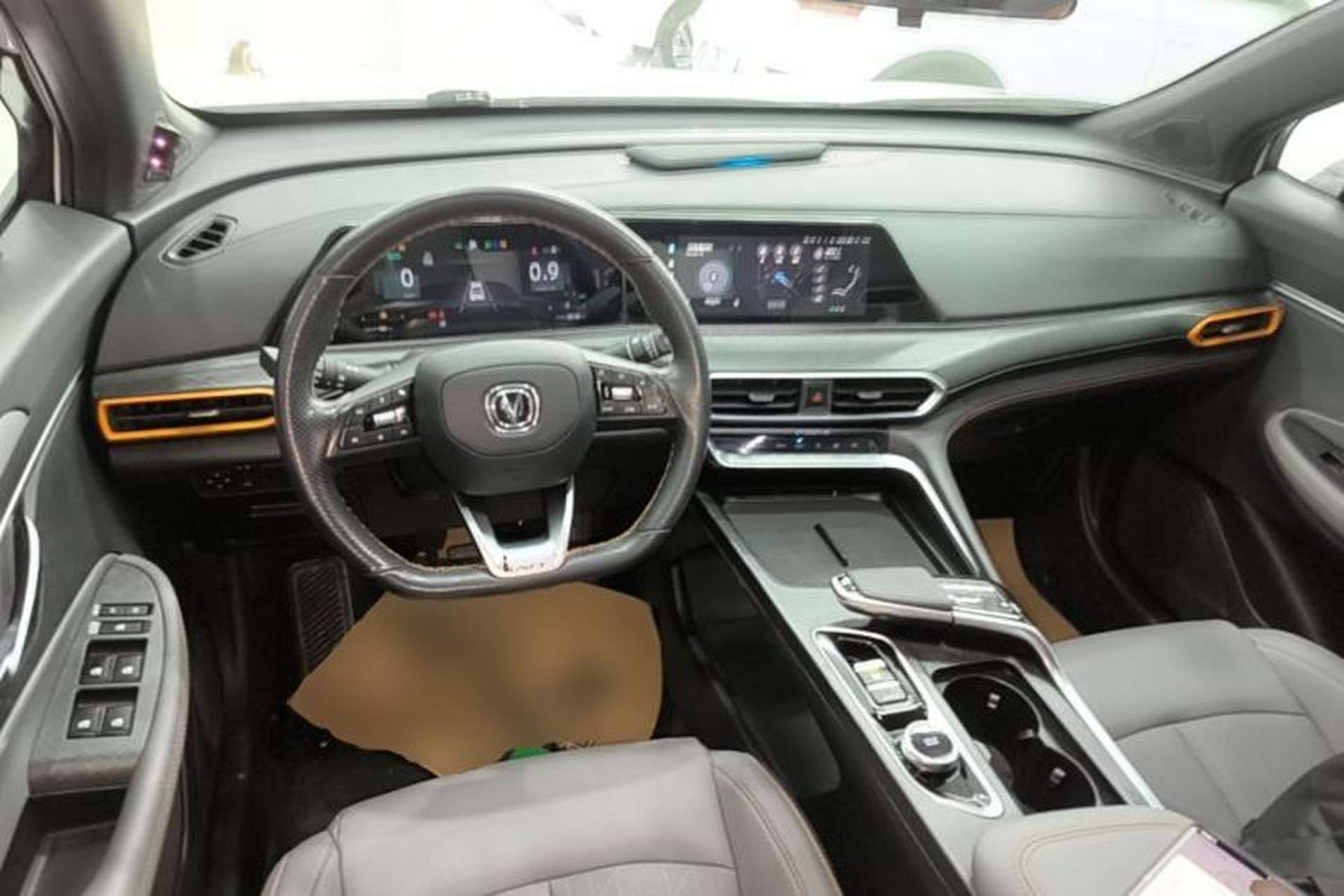 Used CHANGAN UNI-T 2022 1.5T Prestige Version Center Console