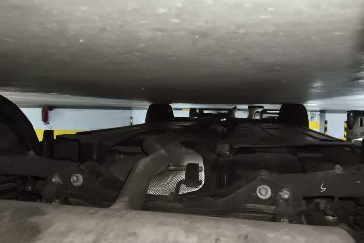 Used CHANGAN UNI-T 2022 1.5T Flagship Edition Chassis Rear