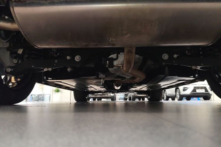Used CHANGAN UNI-T 2022 1.5T Sport Edition Flagship Version Chassis Rear