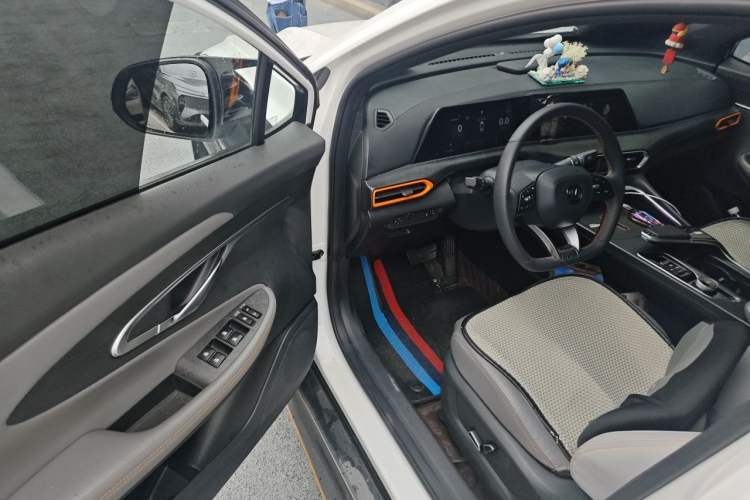 Used CHANGAN UNI-T 2022 1.5T Luxury Edition Driver Seat