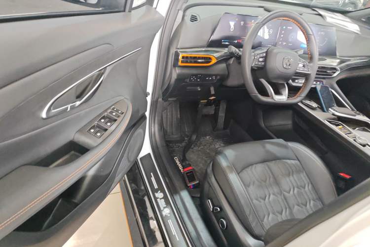 Used CHANGAN UNI-T 2022 1.5T Sport Edition Flagship Version Driver Seat