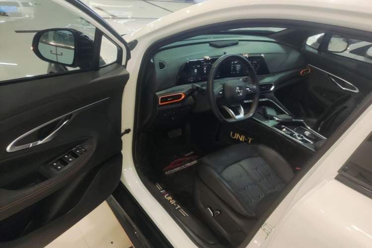 Used CHANGAN UNI-T 2022 1.5T Sport Edition Premium Version Driver Seat