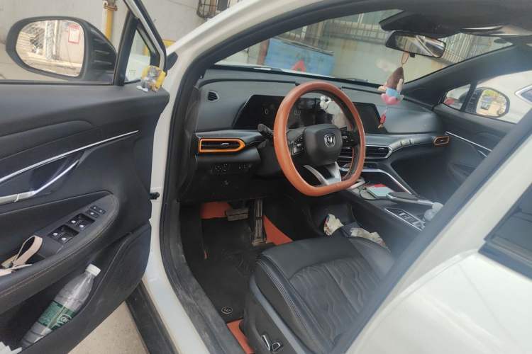 Used CHANGAN UNI-T 2022 1.5T Prestige Version Driver Seat