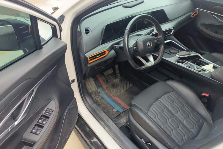 Used CHANGAN UNI-T 2022 1.5T Prestige Version Driver Seat
