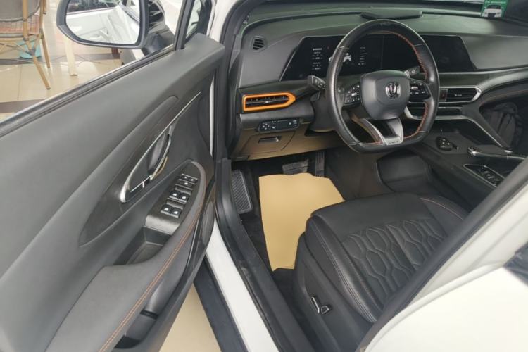 Used CHANGAN UNI-T 2022 1.5T Prestige Version Driver Seat