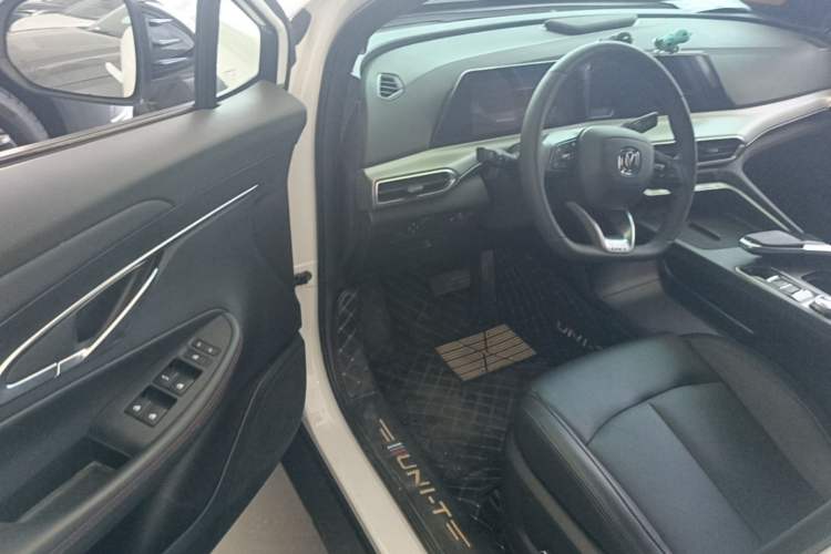 Used CHANGAN UNI-T 2022 1.5T Excellence Model Driver Seat