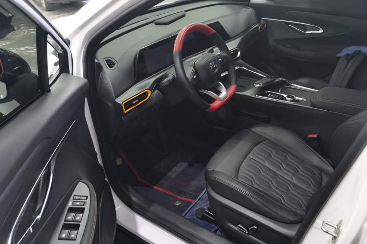 Used CHANGAN UNI-T 2022 1.5T Prestige Version Driver Seat