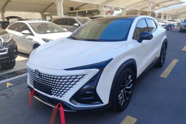 Ojetý CHANGAN UNI-T 2022 1.5T Flagship Edition