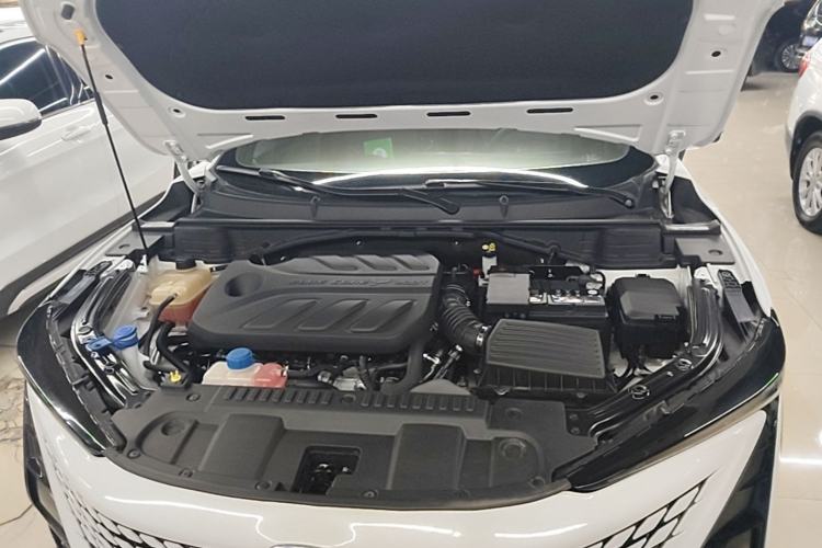Used CHANGAN UNI-T 2022 1.5T Luxury Edition Engine Bay