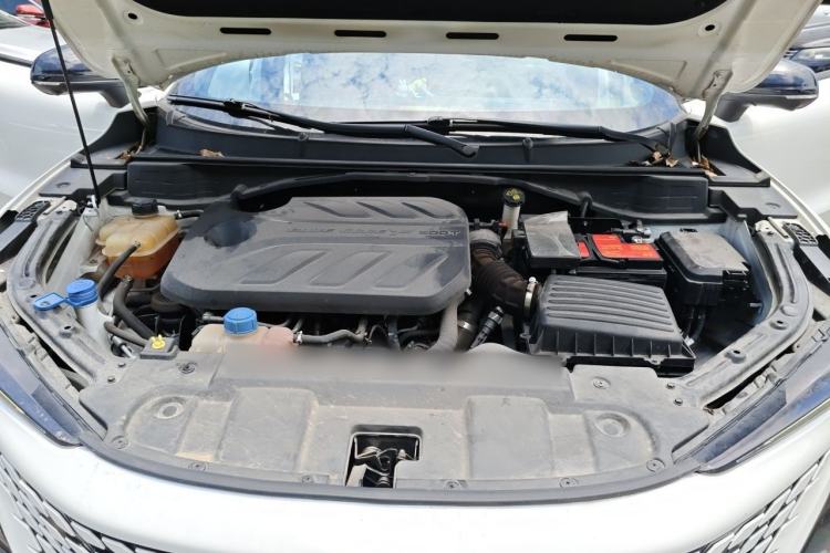 Used CHANGAN UNI-T 2022 1.5T Luxury Edition Engine Bay