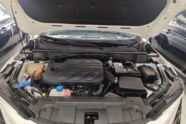 Used CHANGAN UNI-T 2022 1.5T Sport Edition Flagship Version Engine Bay