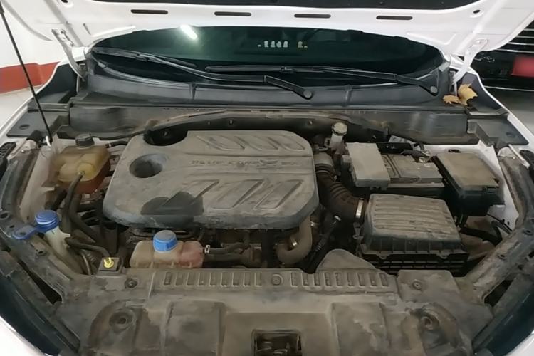 Used CHANGAN UNI-T 2022 1.5T Sport Edition Flagship Version Engine Bay