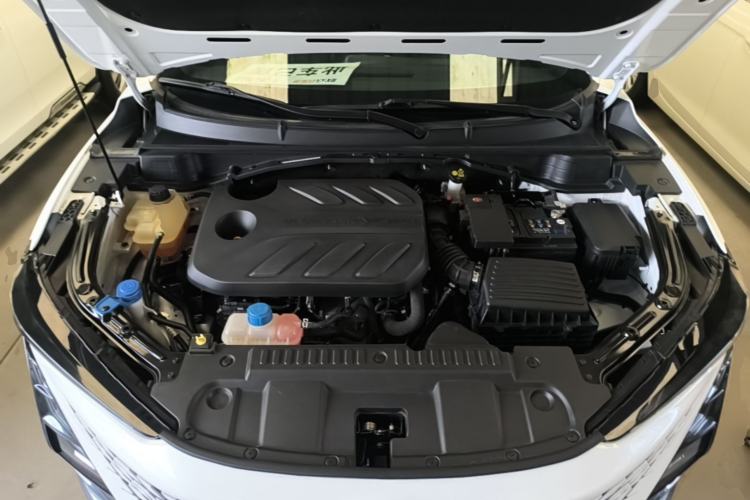 Used CHANGAN UNI-T 2022 1.5T Prestige Version Engine Bay