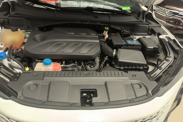 Used CHANGAN UNI-T 2022 1.5T Prestige Version Engine Bay