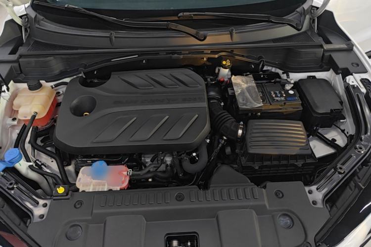 Used CHANGAN UNI-T 2022 1.5T Prestige Version Engine Bay