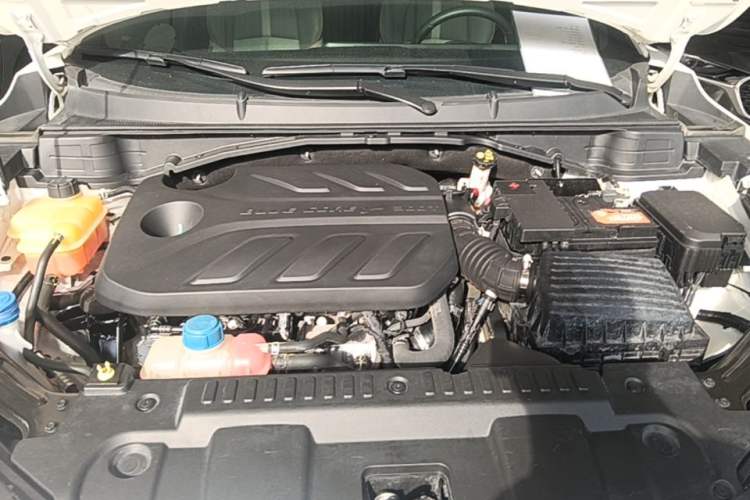 Used CHANGAN UNI-T 2022 1.5T Prestige Version Engine Bay