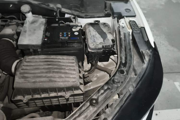 Used CHANGAN UNI-T 2022 1.5T Flagship Edition Engine Bay Left