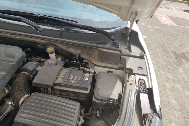 Used CHANGAN UNI-T 2022 1.5T Sport Edition Flagship Version Engine Bay Left