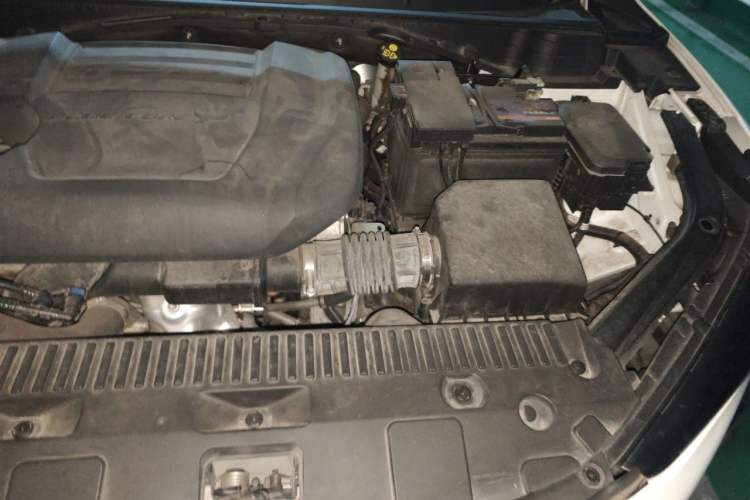 Used CHANGAN UNI-T 2022 2.0T Prestige Version Engine Bay Left