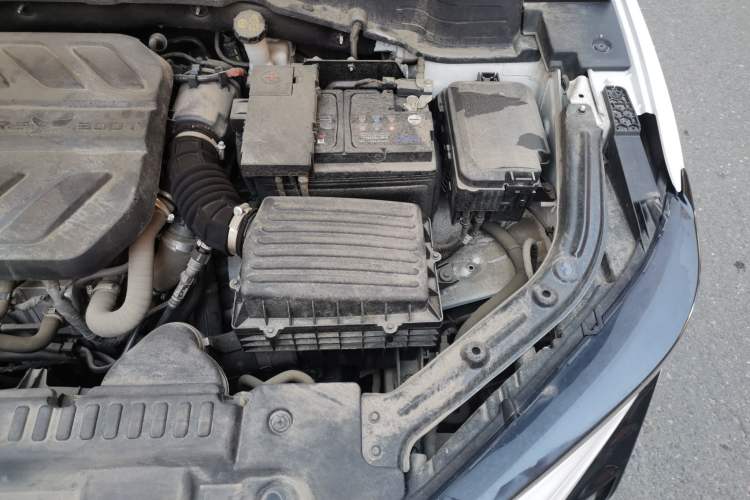 Used CHANGAN UNI-T 2022 1.5T Sport Edition Flagship Version Engine Bay Left